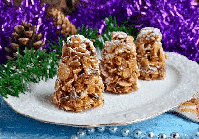 Дессерт Еловые шишки