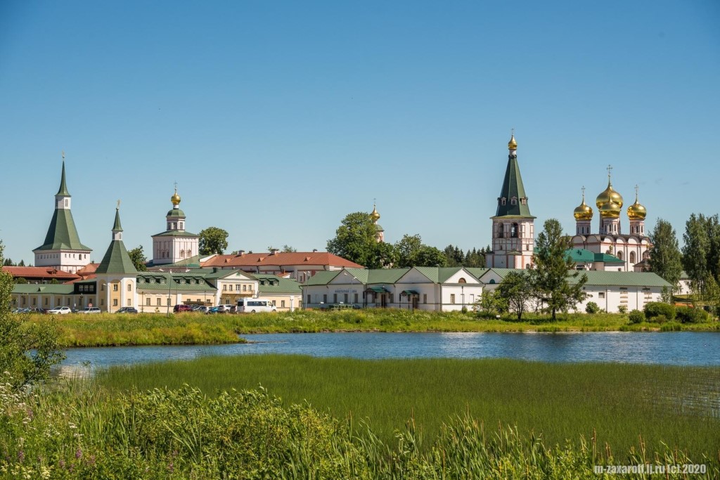 Валдайский иверский монастырь фото Валдайский иверский монастырь фото